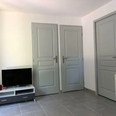 Διαμέρισμα Mazet « Domaine De La Pinede »
