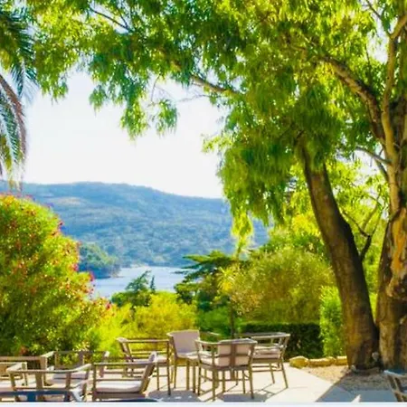 Διαμέρισμα Mazet « Domaine De La Pinede » *
