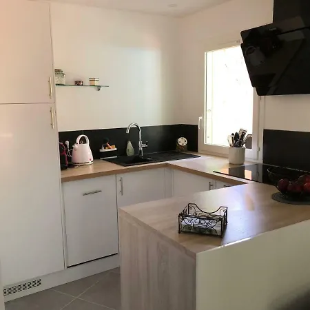 Mazet « Domaine De La Pinede » לה לבאנדו