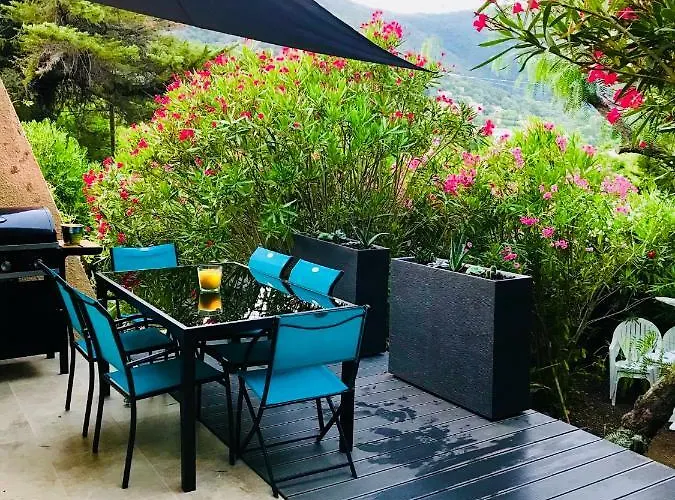 Mazet « Domaine De La Pinede »