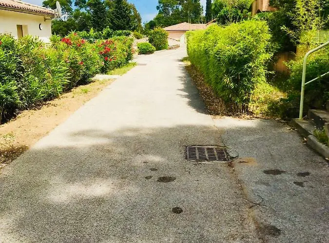 Mazet « Domaine De La Pinede » Апартаменты